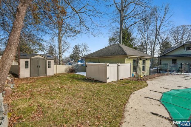 56 Park Avenue, Glen Rock, NJ 07452