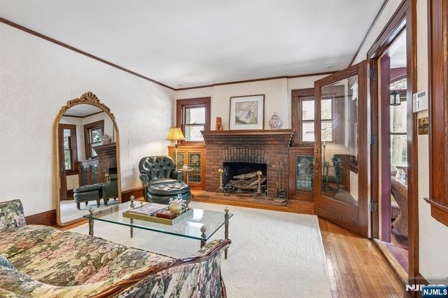 56 Park Avenue, Glen Rock, NJ 07452