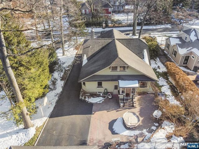 56 Park Avenue, Glen Rock, NJ 07452