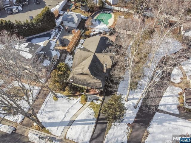 56 Park Avenue, Glen Rock, NJ 07452