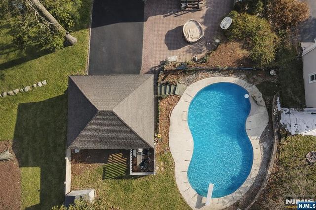 56 Park Avenue, Glen Rock, NJ 07452