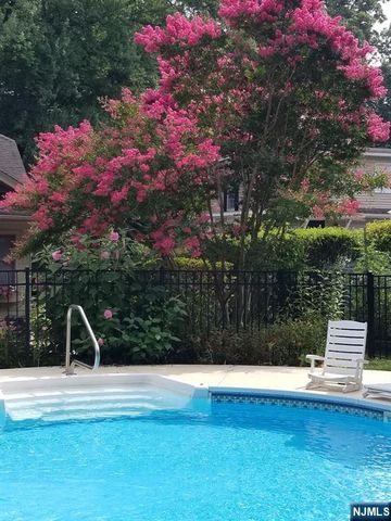 56 Park Avenue, Glen Rock, NJ 07452