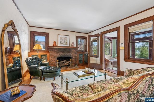 56 Park Avenue, Glen Rock, NJ 07452