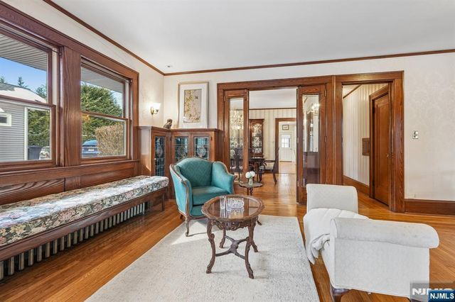 56 Park Avenue, Glen Rock, NJ 07452