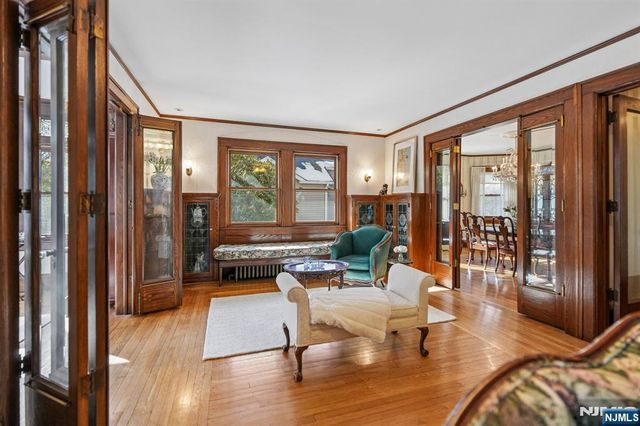 56 Park Avenue, Glen Rock, NJ 07452