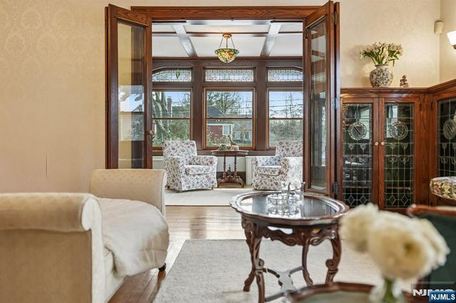 56 Park Avenue, Glen Rock, NJ 07452