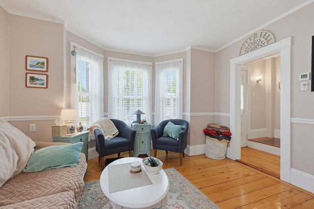 2 Dearborn Ave, Beverly, MA 01915