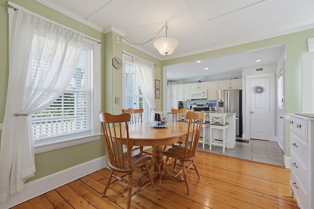 2 Dearborn Ave, Beverly, MA 01915