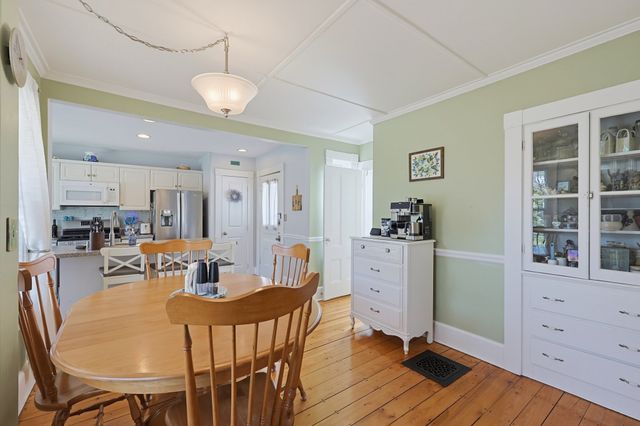 2 Dearborn Ave, Beverly, MA 01915