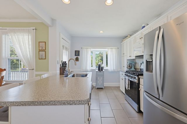 2 Dearborn Ave, Beverly, MA 01915