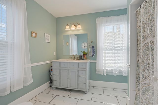 2 Dearborn Ave, Beverly, MA 01915