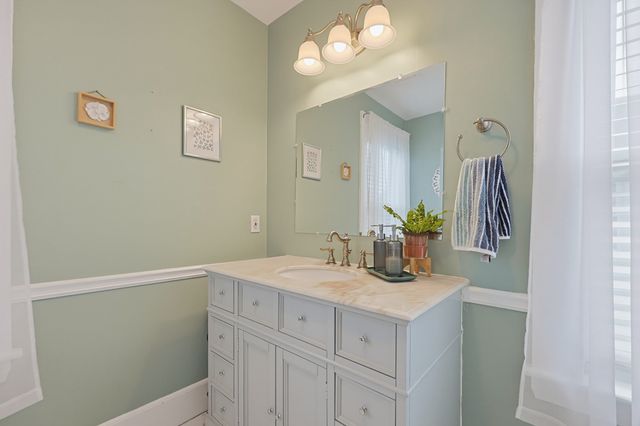 2 Dearborn Ave, Beverly, MA 01915