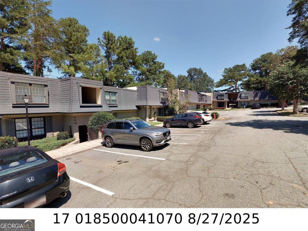102 La Rue Place NW, Atlanta, GA 30327 — photo 2