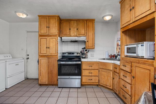 3626 E Lowe Avenue, Fresno, CA 93702