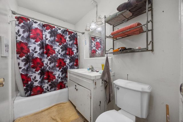 3626 E Lowe Avenue, Fresno, CA 93702