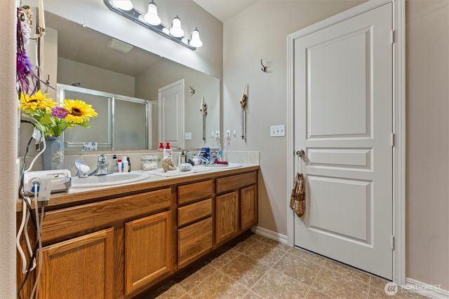 521 Florida Street, Moses Lake, WA 98837