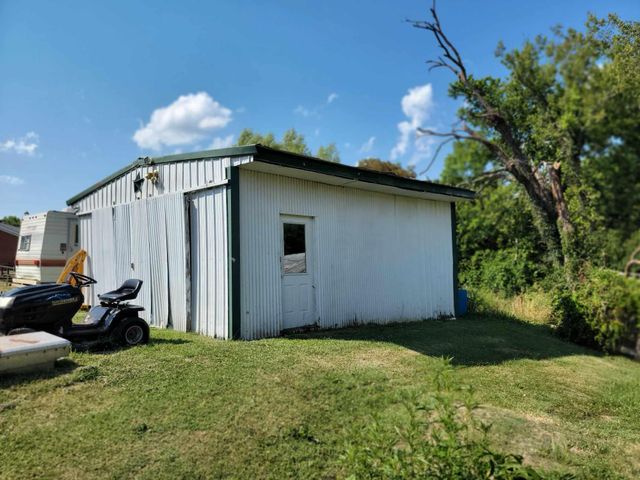 159 E Walnut Street, Mount Olivet, KY 41064