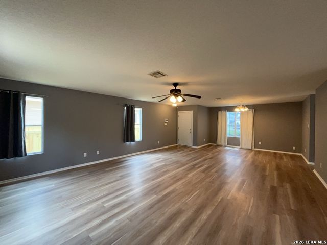 9011 Laguna Falls, San Antonio, TX 78251