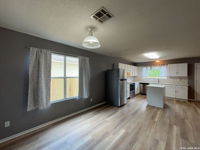 9011 Laguna Falls, San Antonio, TX 78251