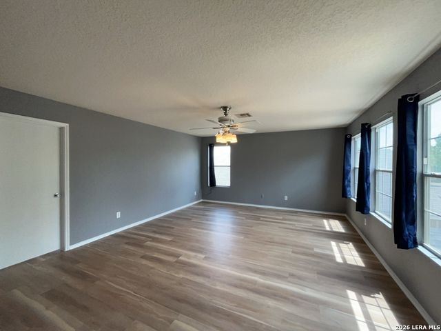 9011 Laguna Falls, San Antonio, TX 78251