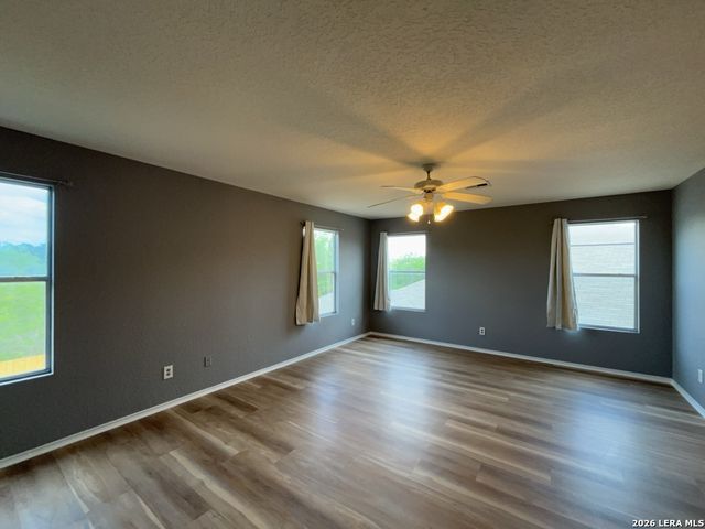 9011 Laguna Falls, San Antonio, TX 78251