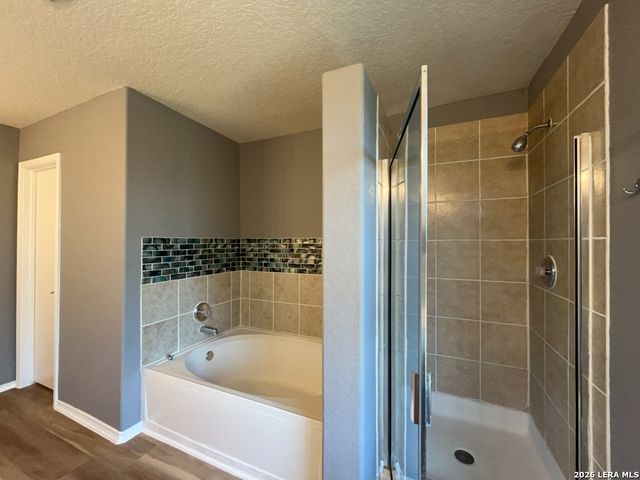 9011 Laguna Falls, San Antonio, TX 78251