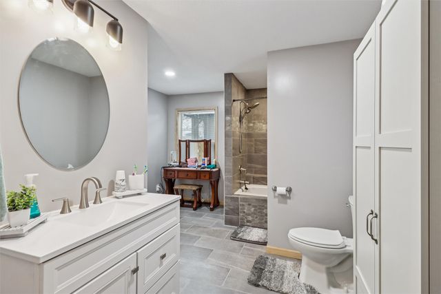 1110 Johnson Street, Des Moines, IA 50315