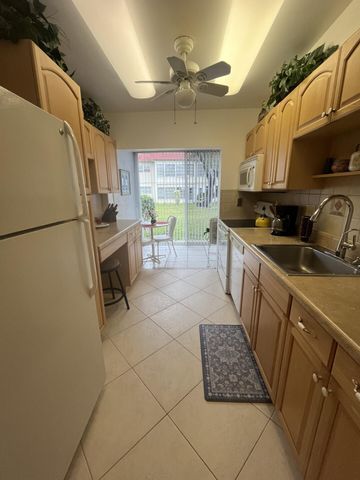21 Abbey Lane 104, Delray Beach, FL 33446