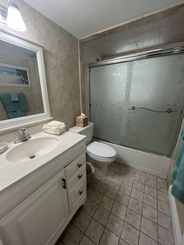 21 Abbey Lane 104, Delray Beach, FL 33446