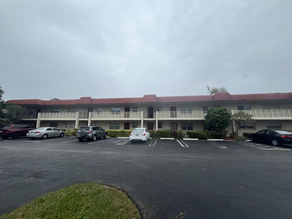 21 Abbey Lane 104, Delray Beach, FL 33446