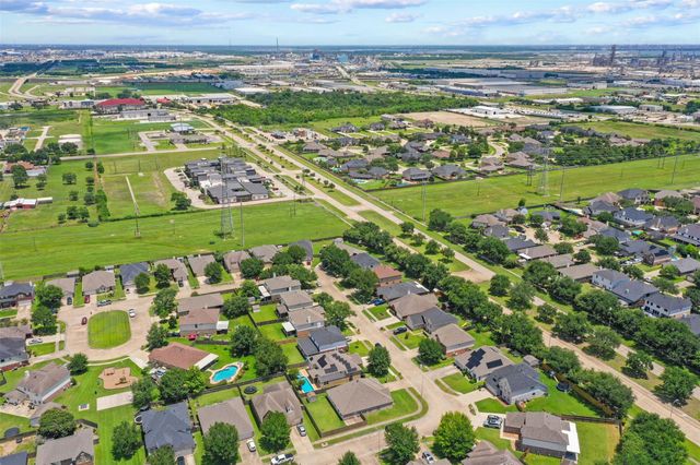 2309 Neches Drive, Deer Park, TX 77536
