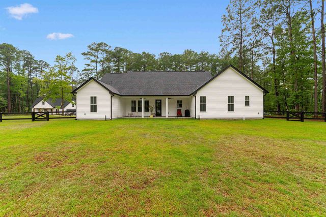 464 NW Boundary Loop Rd., Calabash, NC 28467