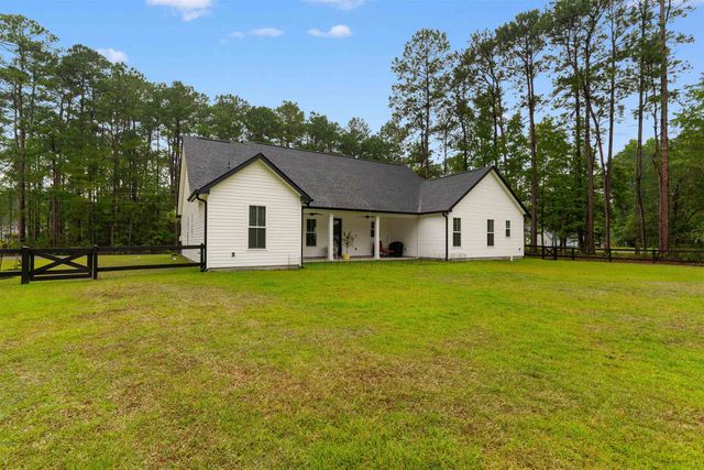 464 NW Boundary Loop Rd., Calabash, NC 28467