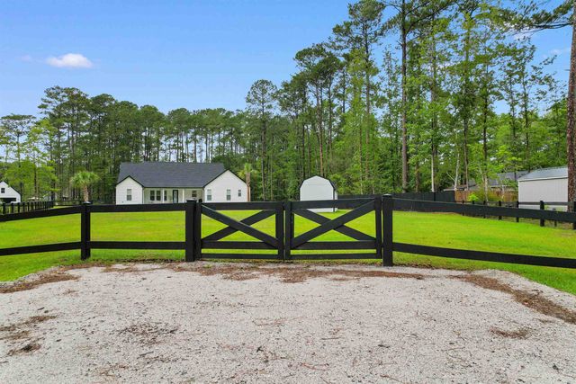 464 NW Boundary Loop Rd., Calabash, NC 28467