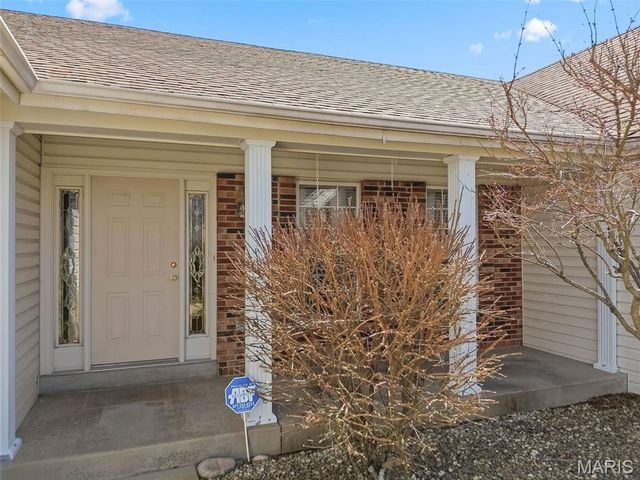 8003 Knights Crossing Drive, O'fallon, MO 63368