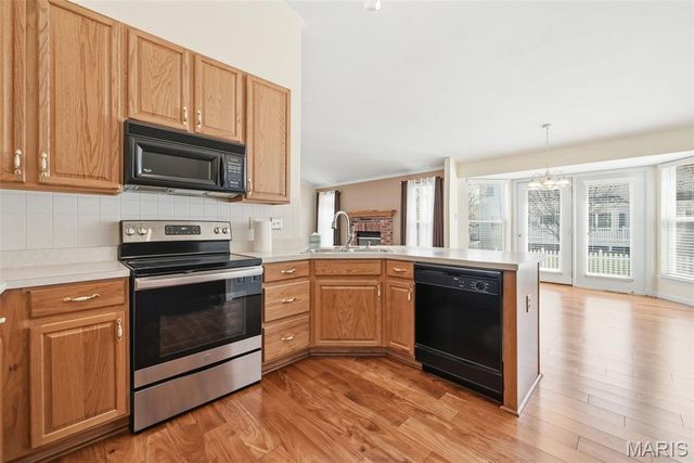 8003 Knights Crossing Drive, O'fallon, MO 63368