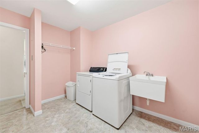 8003 Knights Crossing Drive, O'fallon, MO 63368