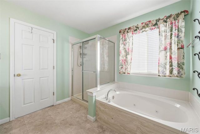 8003 Knights Crossing Drive, O'fallon, MO 63368