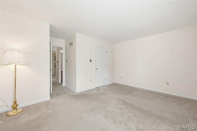 8003 Knights Crossing Drive, O'fallon, MO 63368