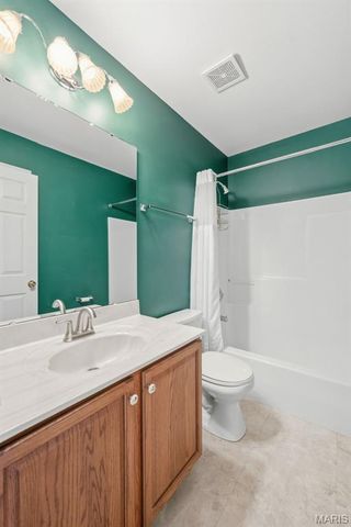 8003 Knights Crossing Drive, O'fallon, MO 63368