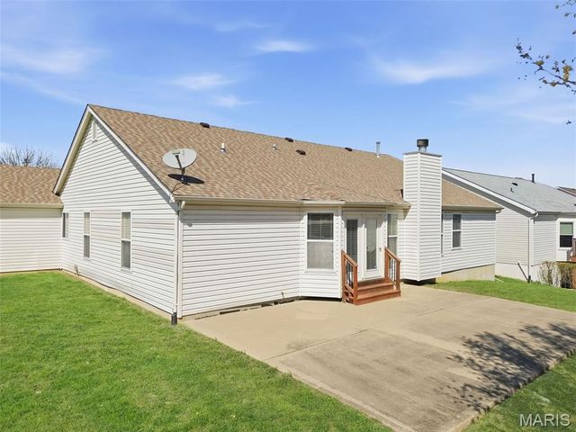 8003 Knights Crossing Drive, O'fallon, MO 63368