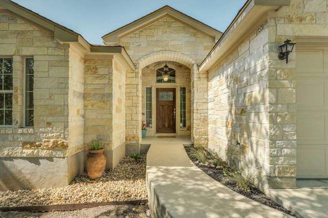 37 Pleasant Valley RD, Wimberley, TX 78676