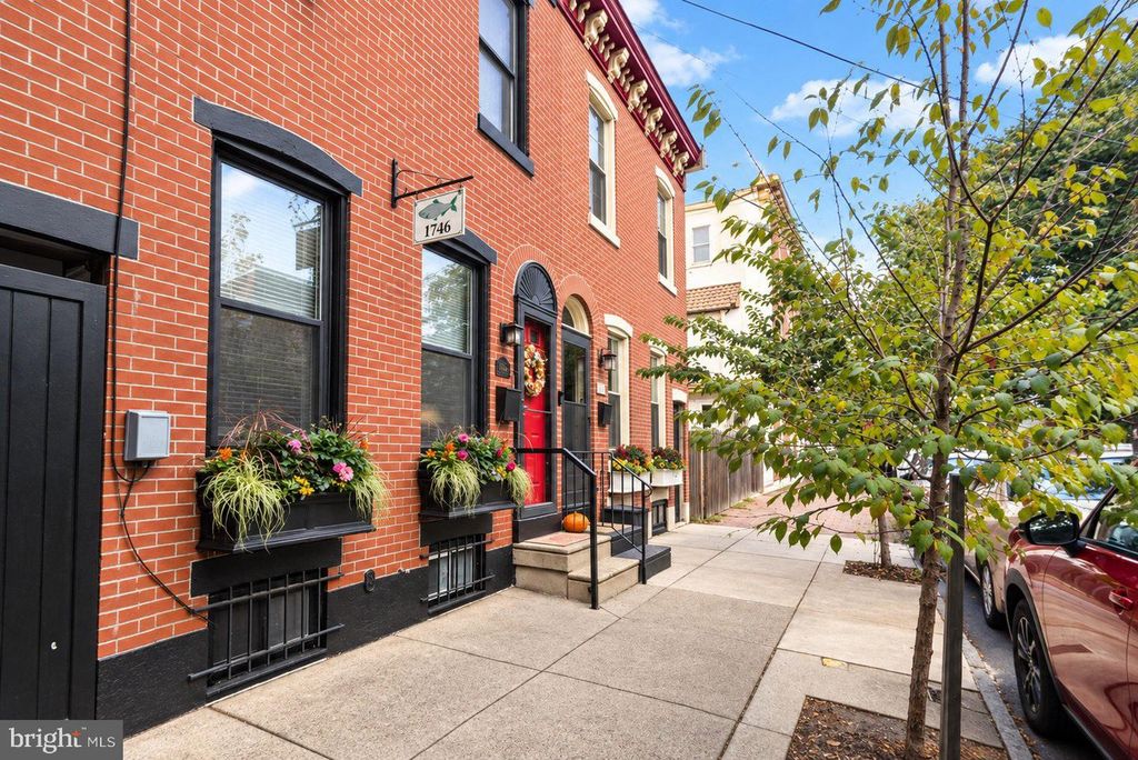 1746 TULIP ST, PHILADELPHIA, PA 19125 — exterior