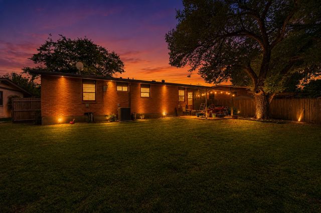 2251 Myrtlewood Drive, Dallas, TX 75232
