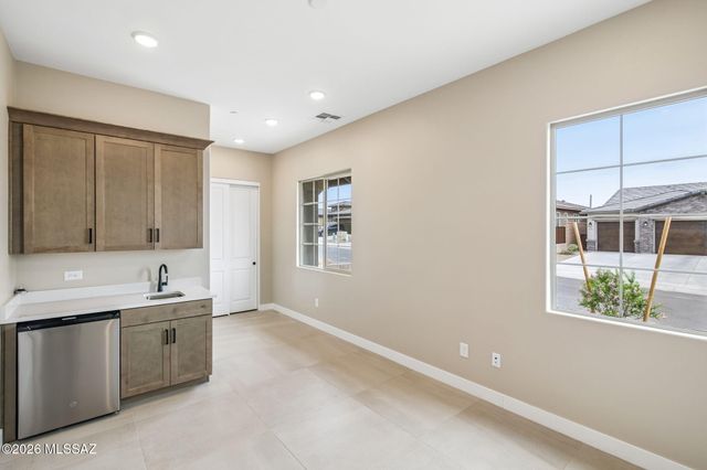 7530 W Beloperon Lane, Marana, AZ 85658
