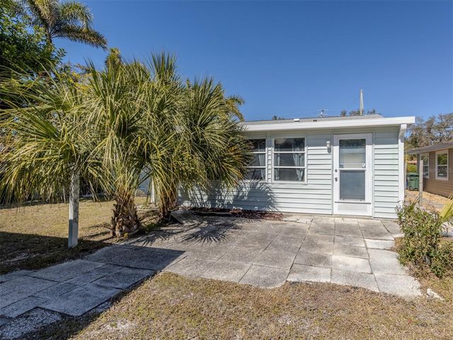325 PALMETTO ROAD W, Nokomis, FL 34275