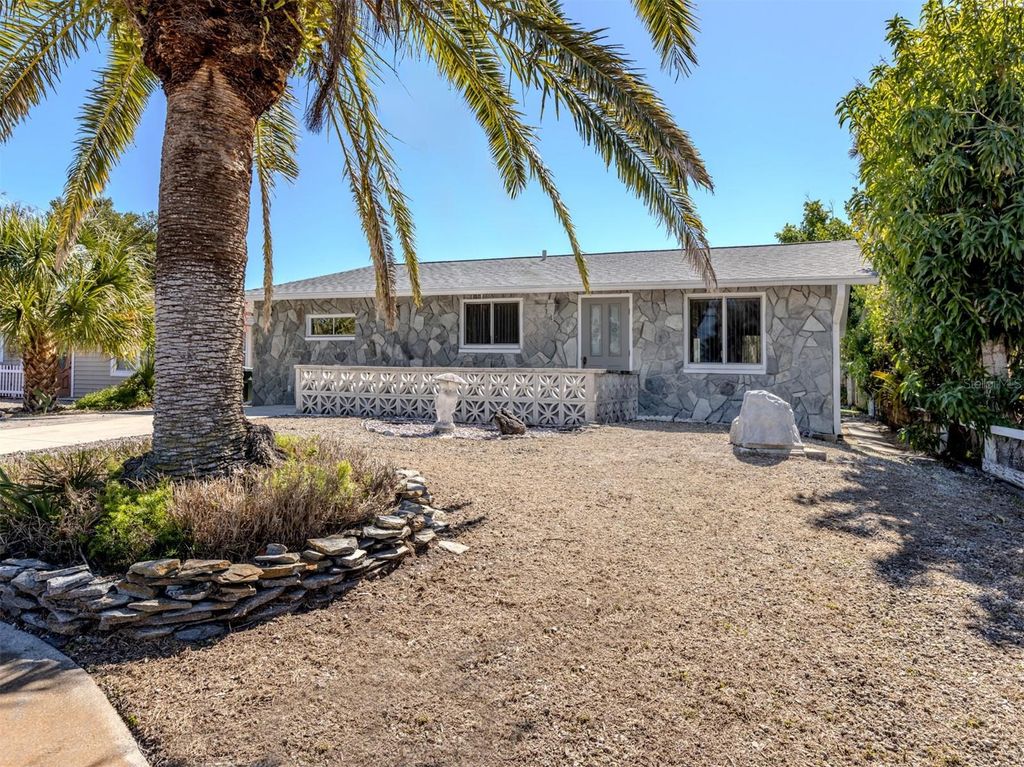 325 PALMETTO ROAD W, Nokomis, FL 34275