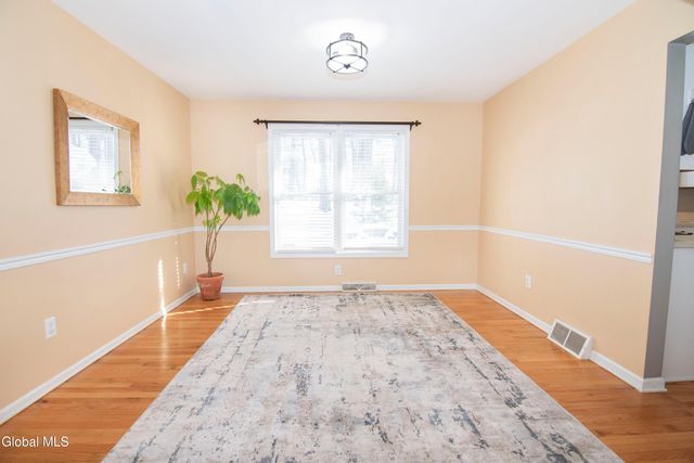 19 Mann Boulevard, Halfmoon, NY 12065