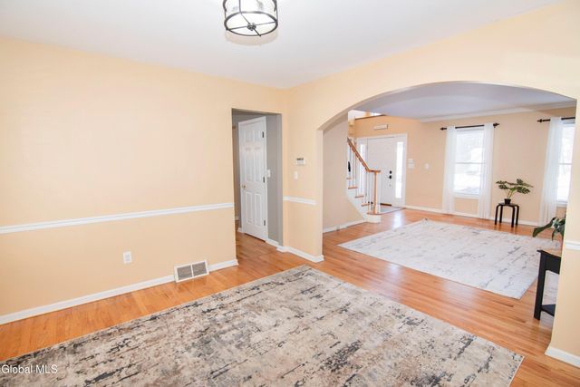 19 Mann Boulevard, Halfmoon, NY 12065