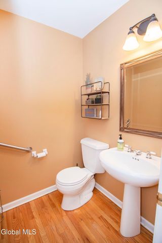 19 Mann Boulevard, Halfmoon, NY 12065